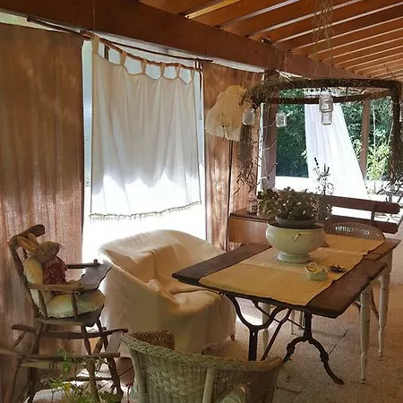 La Rosa Antica Oda ve Kahvaltı 4*