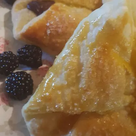 Oda ve Kahvaltı La Rosa Antica 4*